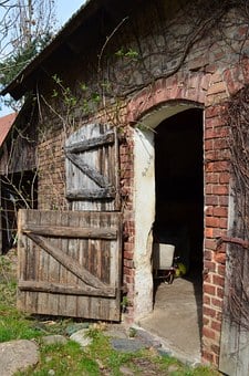 All the Things You Need to Know About Stable Doors
