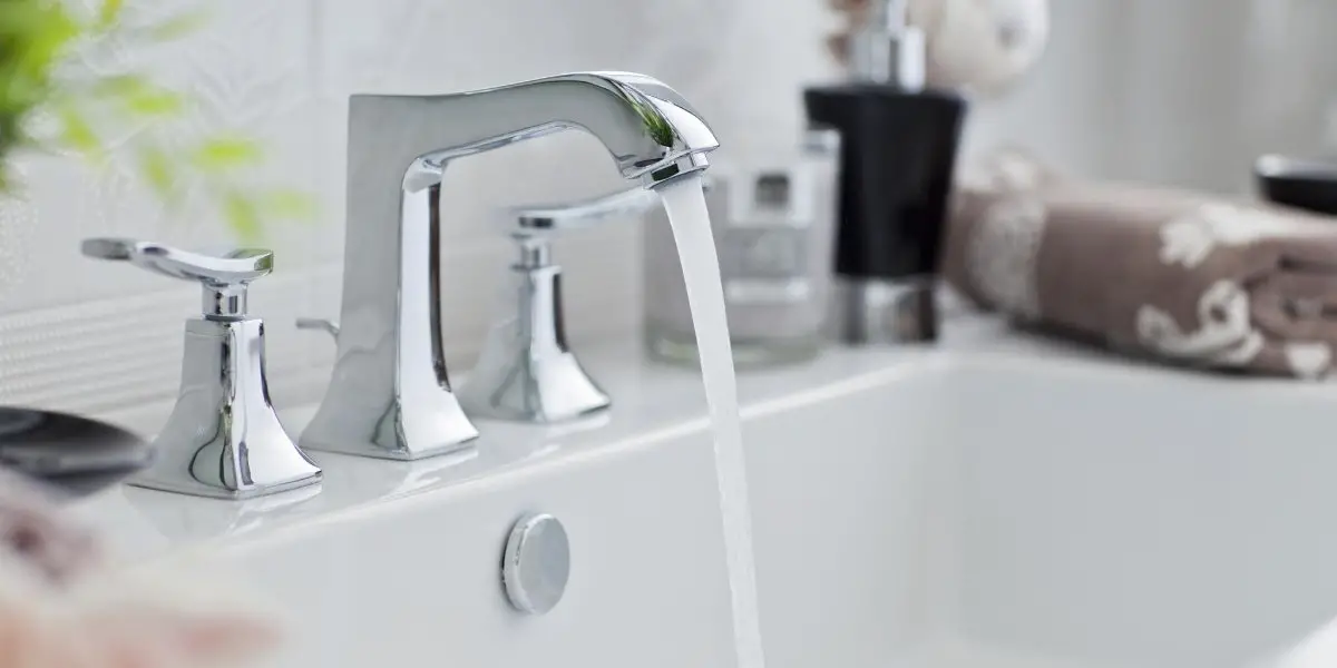 tap with flowing water
